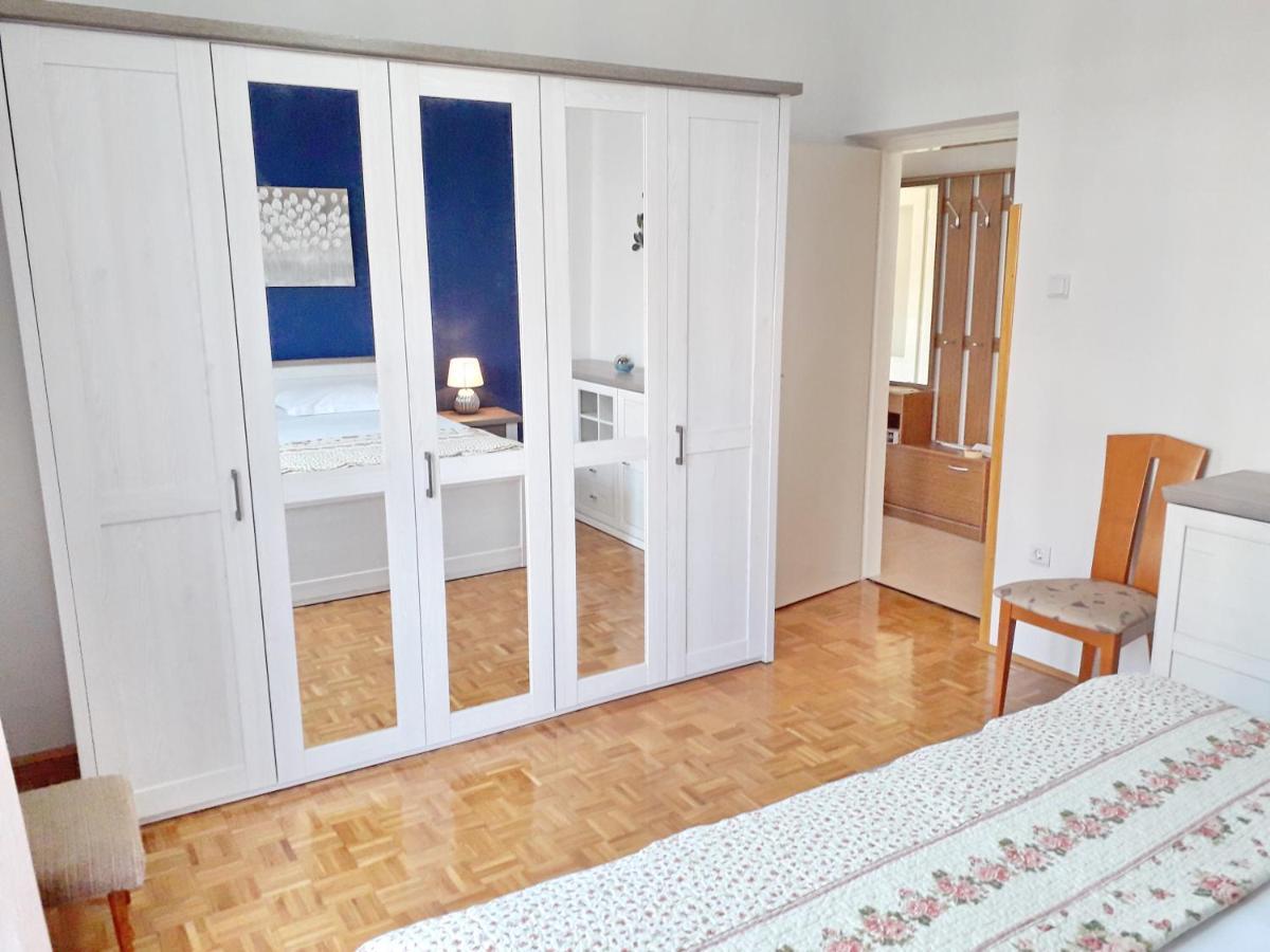 Apartments J&R Babara Biograd Na Moru Eksteriør billede