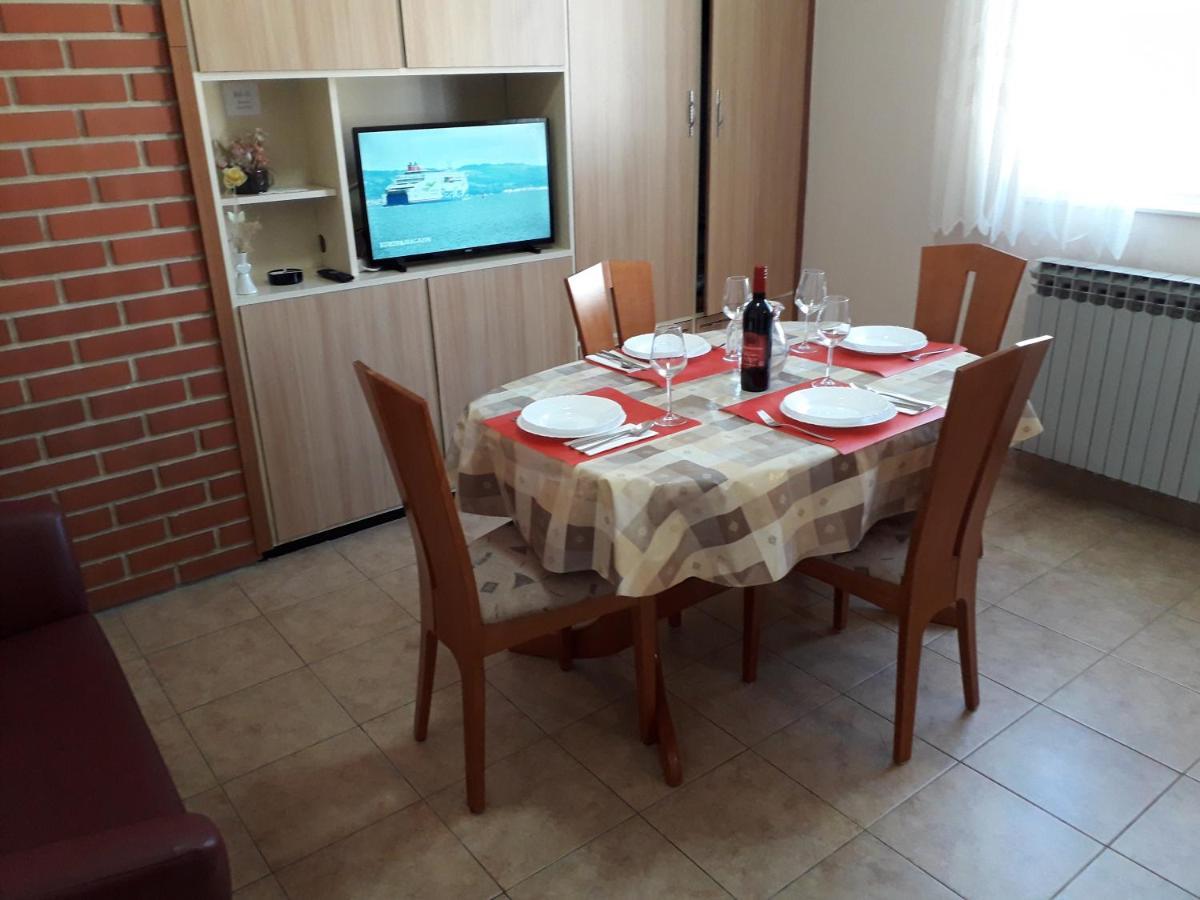 Apartments J&R Babara Biograd Na Moru Eksteriør billede
